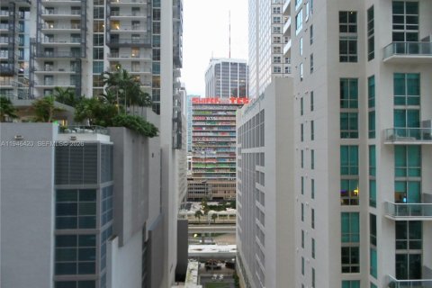Condo in Miami, Florida, 1 bedroom  № 2002763 - photo 30