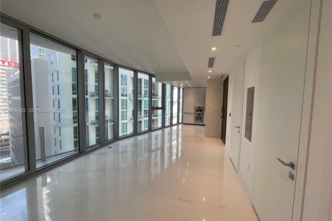 Condo in Miami, Florida, 1 bedroom  № 2002763 - photo 18