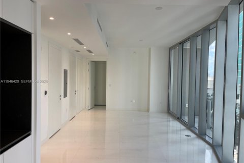 Condo in Miami, Florida, 1 bedroom  № 2002763 - photo 7