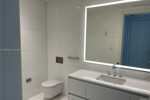 Condo in Miami, Florida, 1 bedroom  № 2002763 - photo 14