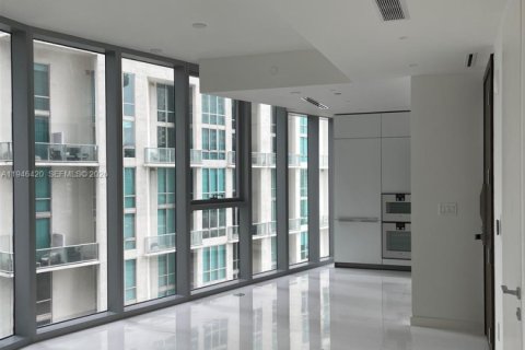 Condo in Miami, Florida, 1 bedroom  № 2002763 - photo 26