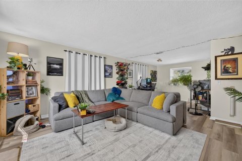Immobilier commercial à vendre à Orlando, Floride: 4 chambres, 206.8 m2 № 2388946 - photo 7