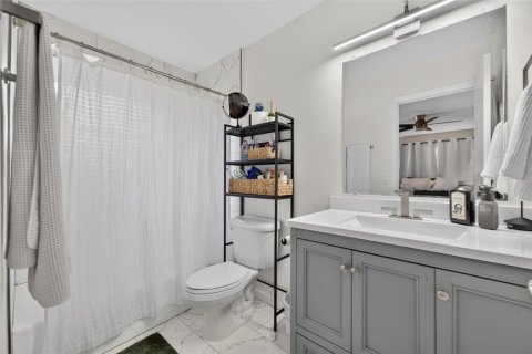 Immobilier commercial à vendre à Orlando, Floride: 4 chambres, 206.8 m2 № 2388946 - photo 15
