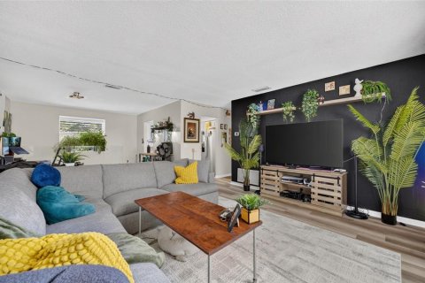 Immobilier commercial à vendre à Orlando, Floride: 4 chambres, 206.8 m2 № 2388946 - photo 8