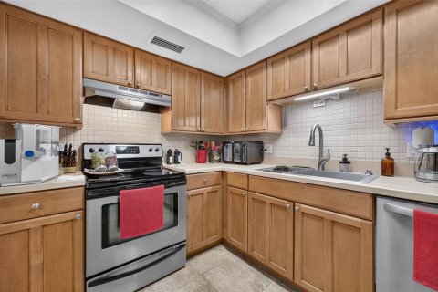 Immobilier commercial à vendre à Orlando, Floride: 4 chambres, 206.8 m2 № 2388946 - photo 29