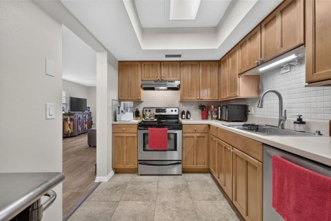 Immobilier commercial à vendre à Orlando, Floride: 4 chambres, 206.8 m2 № 2388946 - photo 30
