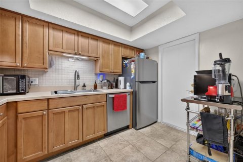 Immobilier commercial à vendre à Orlando, Floride: 4 chambres, 206.8 m2 № 2388946 - photo 28