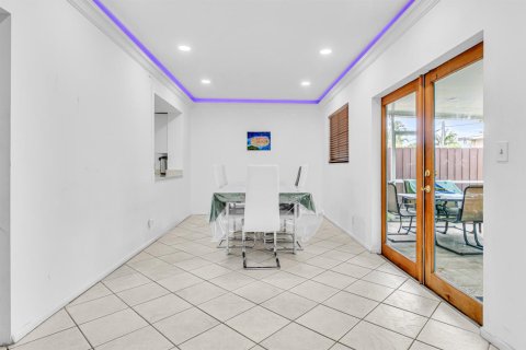Casa en alquiler en Hollywood, Florida, 3 dormitorios, 171.5 m2 № 2085256 - foto 8
