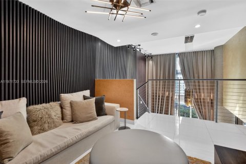 Condo in Miami, Florida, 2 bedrooms  № 2046294 - photo 28