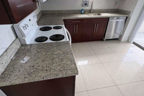 Condo in Aventura, Florida, 3 bedrooms № 2253421 - photo 4
