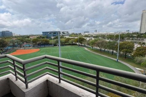 Condo in Aventura, Florida, 3 bedrooms № 2253421 - photo 21