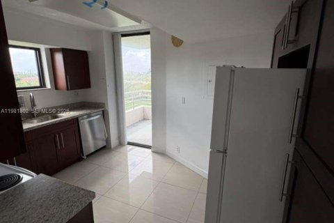 Condo in Aventura, Florida, 3 bedrooms № 2253421 - photo 5