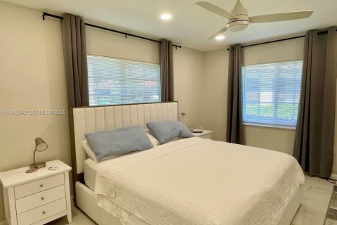 Casa en venta en Coral Springs, Florida, 2 dormitorios, 97.36 m2 № 2002421 - foto 18