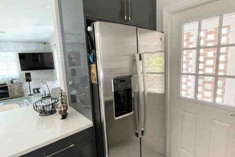 Casa en venta en Coral Springs, Florida, 2 dormitorios, 97.36 m2 № 2002421 - foto 7