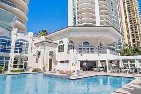 Copropriété à vendre à Sunny Isles Beach, Floride: 4 chambres, 346.99 m2 № 1929395 - photo 15