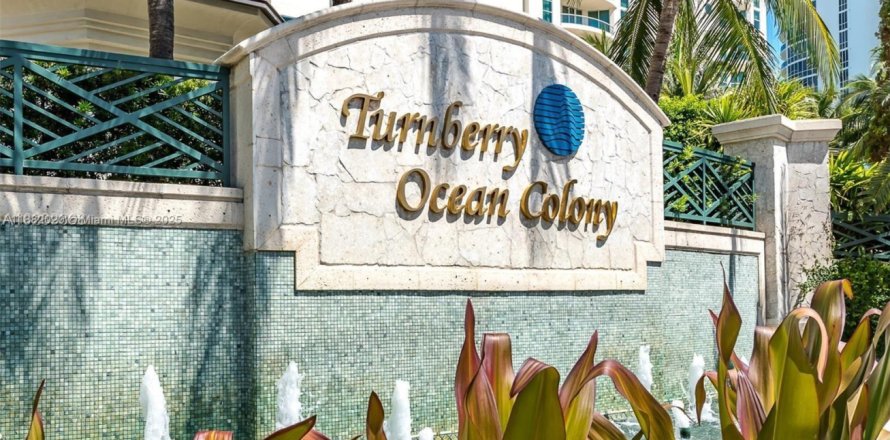 Condo à Sunny Isles Beach, Floride, 4 chambres № 1929395