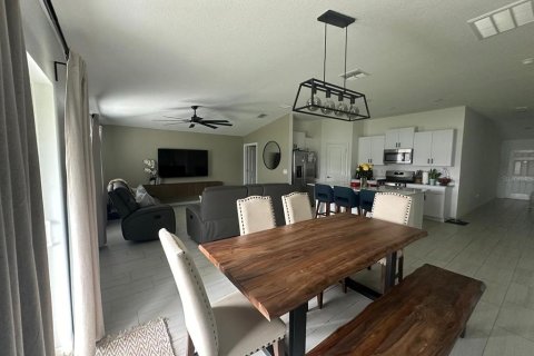 House in Parrish, Florida 3 bedrooms, 144.46 sq.m. № 1523373 - photo 4