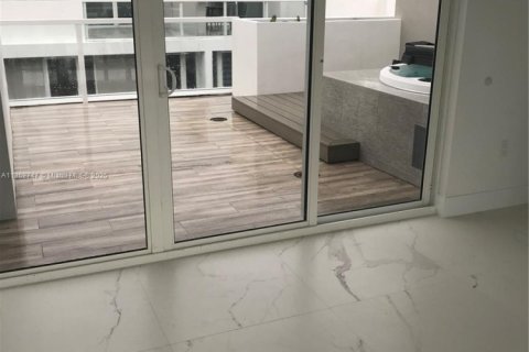 Touwnhouse à louer à Bay Harbor Islands, Floride: 4 chambres, 234.02 m2 № 1865767 - photo 10