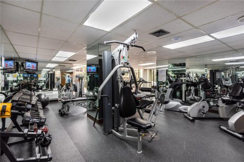 Condo in Hallandale Beach, Florida, 2 bedrooms  № 1696383 - photo 29