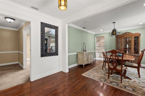 House in Maitland, Florida 4 bedrooms, 211.82 sq.m. № 2209300 - photo 3