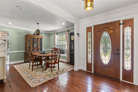 House in Maitland, Florida 4 bedrooms, 211.82 sq.m. № 2209300 - photo 2