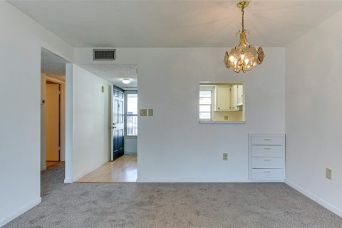 Condo in Bradenton, Florida, 1 bedroom  № 1323574 - photo 7