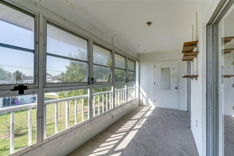 Condo in Bradenton, Florida, 1 bedroom  № 1323574 - photo 18