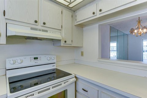 Condo in Bradenton, Florida, 1 bedroom  № 1323574 - photo 10