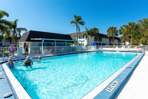 Condo in Bradenton, Florida, 1 bedroom  № 1323574 - photo 28