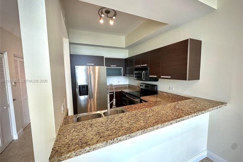 Condo in Miami, Florida, 1 bedroom  № 2086966 - photo 5