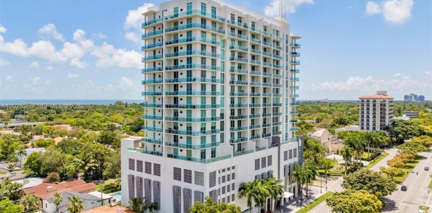 Condo in Miami, Florida, 1 bedroom  № 2086966