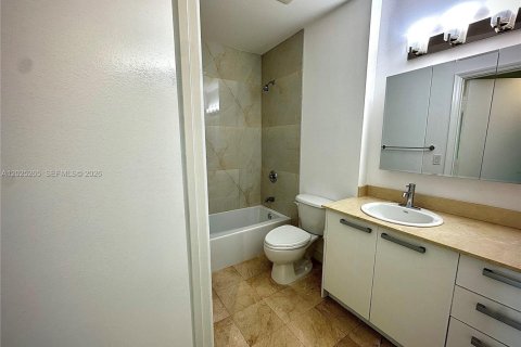Condo in Miami, Florida, 1 bedroom  № 2086966 - photo 10