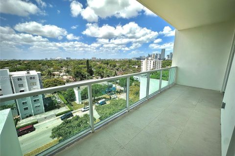 Condo in Miami, Florida, 1 bedroom  № 2086966 - photo 16