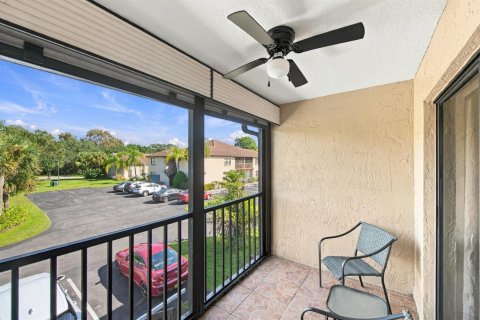 Condo in Port St. Lucie, Florida, 2 bedrooms № 2393242 - photo 19
