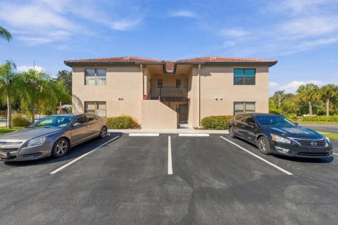 Condo in Port St. Lucie, Florida, 2 bedrooms № 2393242 - photo 24