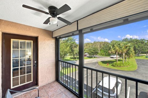 Condo in Port St. Lucie, Florida, 2 bedrooms № 2393242 - photo 20