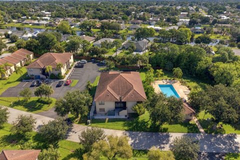 Condo in Port St. Lucie, Florida, 2 bedrooms № 2393242 - photo 30