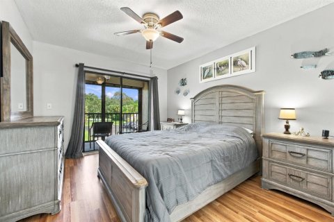 Condo in Port St. Lucie, Florida, 2 bedrooms № 2393242 - photo 11