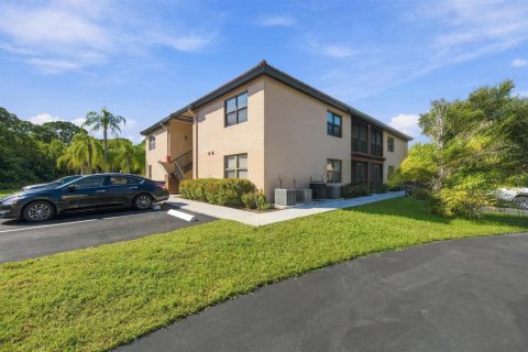 Condo in Port St. Lucie, Florida, 2 bedrooms № 2393242 - photo 28