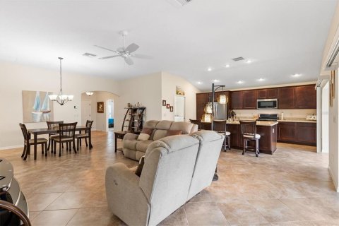 Villa ou maison à vendre à The Villages, Floride: 3 chambres, 172.8 m2 № 2272860 - photo 11