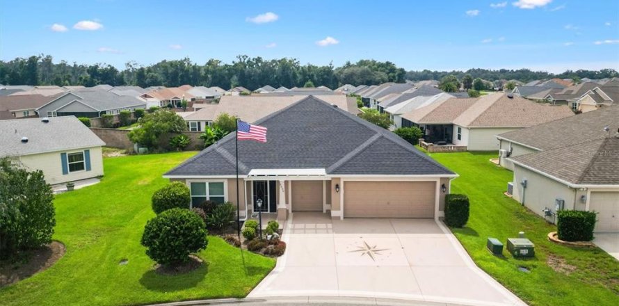 Villa ou maison à The Villages, Floride 3 chambres, 172.8 m2 № 2272860