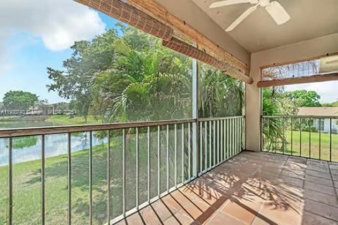 Снять в аренду кондоминиум в Дейви, Флорида 3 спальни, 134.06м2, № 1951588 - фото 3