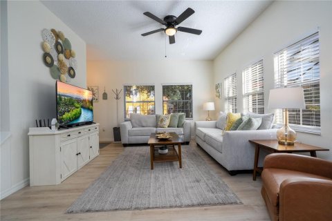 Adosado en venta en Kissimmee, Florida, 4 dormitorios, 151.99 m2 № 2204529 - foto 14