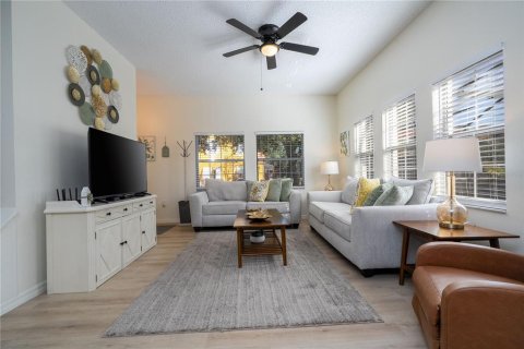 Adosado en venta en Kissimmee, Florida, 4 dormitorios, 151.99 m2 № 2204529 - foto 15