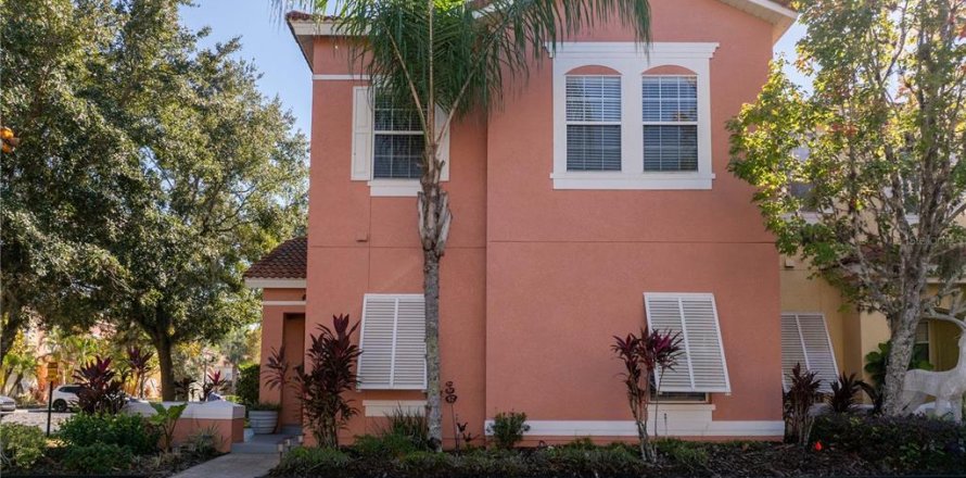 Adosado en Kissimmee, Florida 4 dormitorios, 151.99 m2 № 2204529