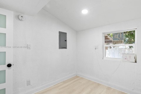 Villa ou maison à vendre à Miami, Floride: 3 chambres, 73.39 m2 № 1986232 - photo 18