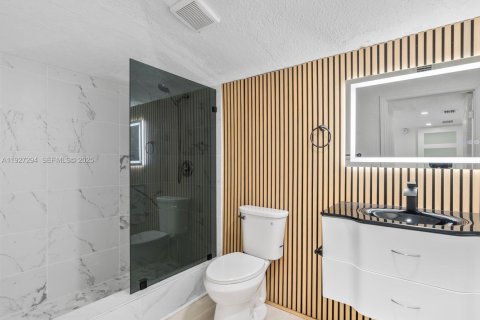 Villa ou maison à vendre à Miami, Floride: 3 chambres, 73.39 m2 № 1986232 - photo 26