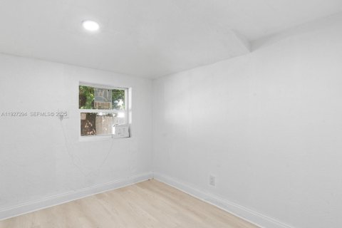 Villa ou maison à vendre à Miami, Floride: 3 chambres, 73.39 m2 № 1986232 - photo 19