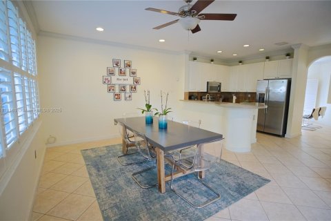 Adosado en venta en Doral, Florida, 3 dormitorios, 206.8 m2 № 1776498 - foto 4