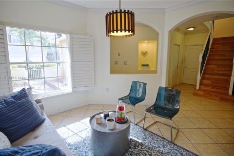 Adosado en venta en Doral, Florida, 3 dormitorios, 206.8 m2 № 1776498 - foto 7